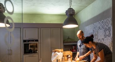 imparare i segreti della cucina toscana a Villa Sassolini